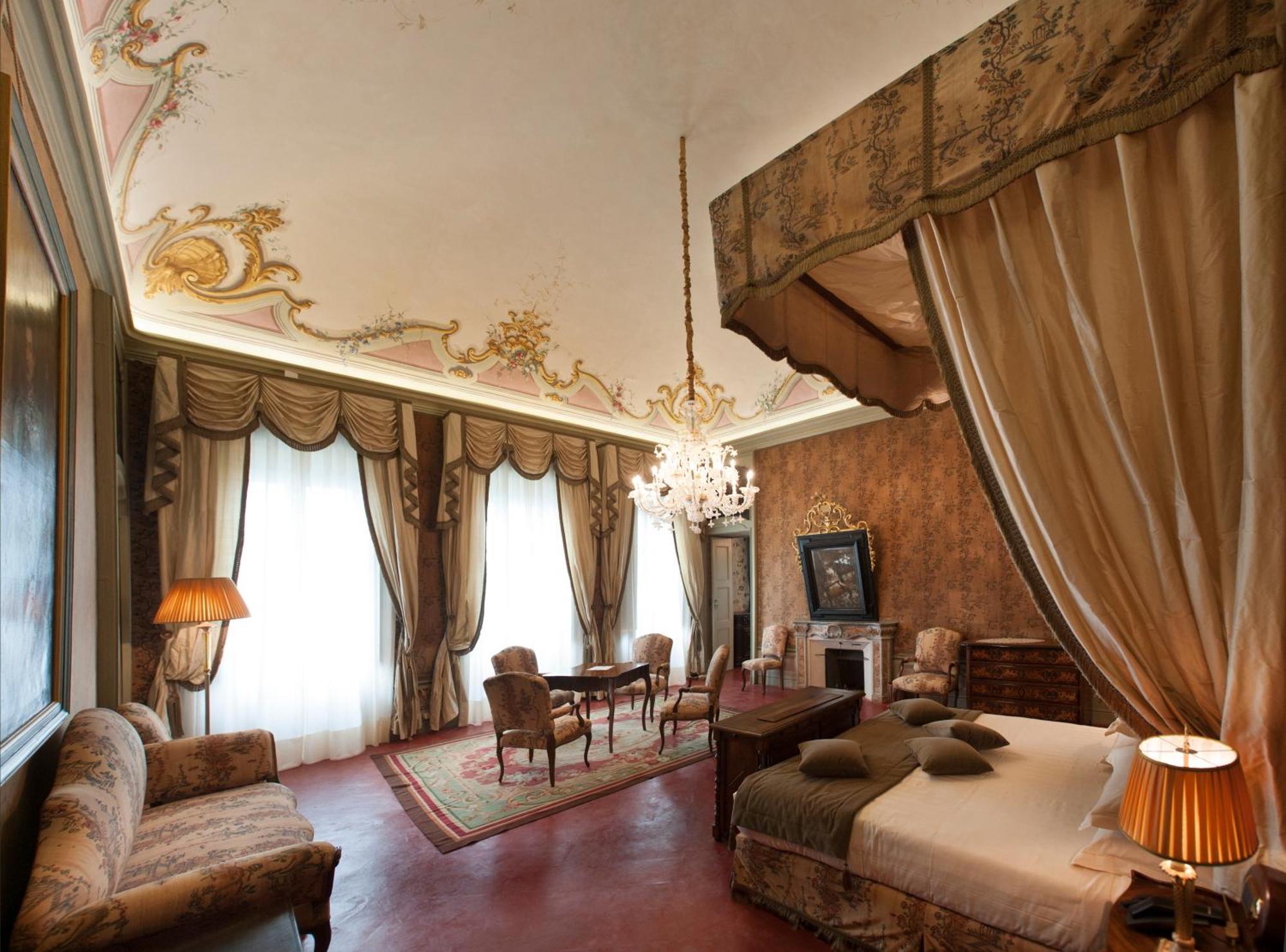 Castello Di Guarene Hotel Exterior photo