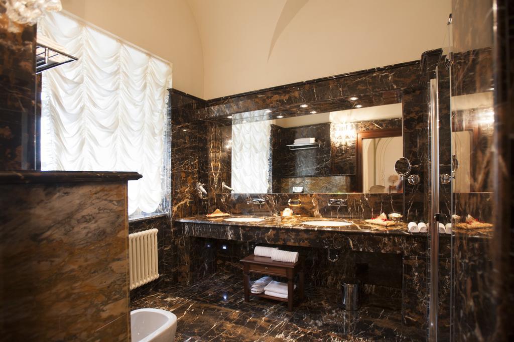 Castello Di Guarene Hotel Room photo
