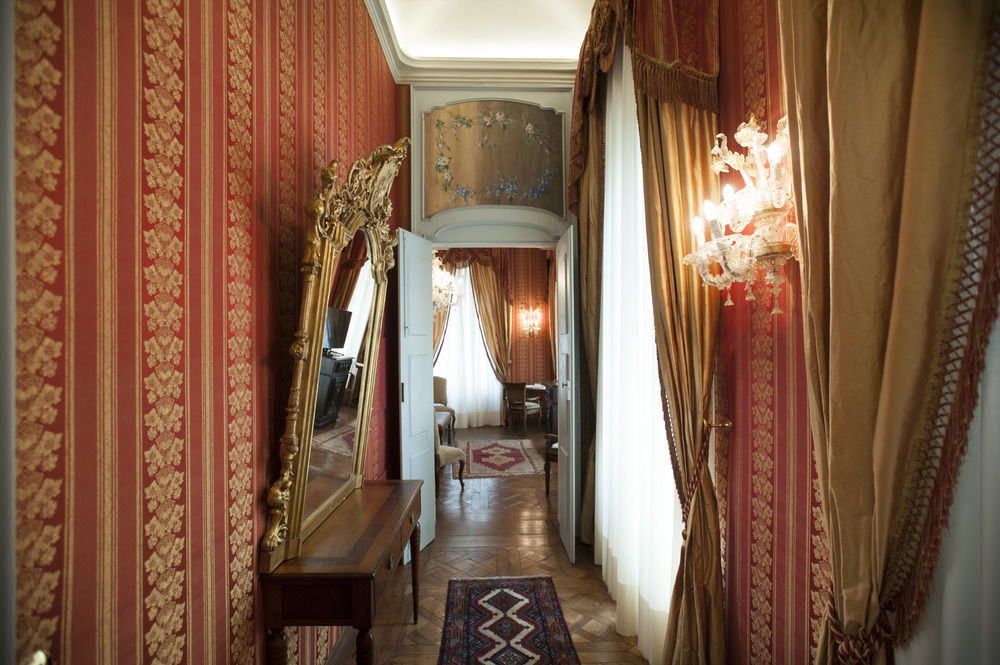 Castello Di Guarene Hotel Exterior photo